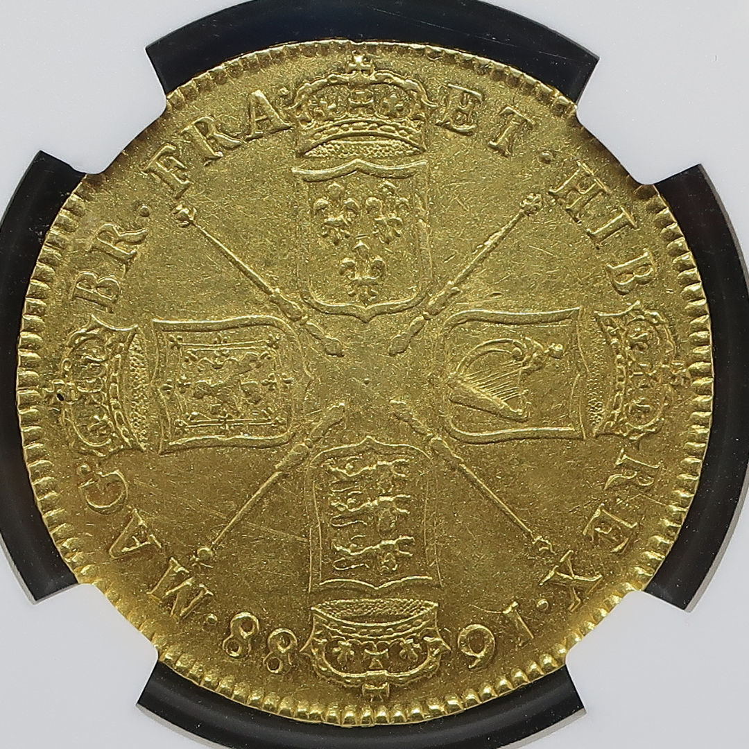 1688 イングランド ジェームズ2世 5ギニー金貨 AU55 NGC鑑定済み — 裏面(無加工・戴冠四盾紋章と銘文)