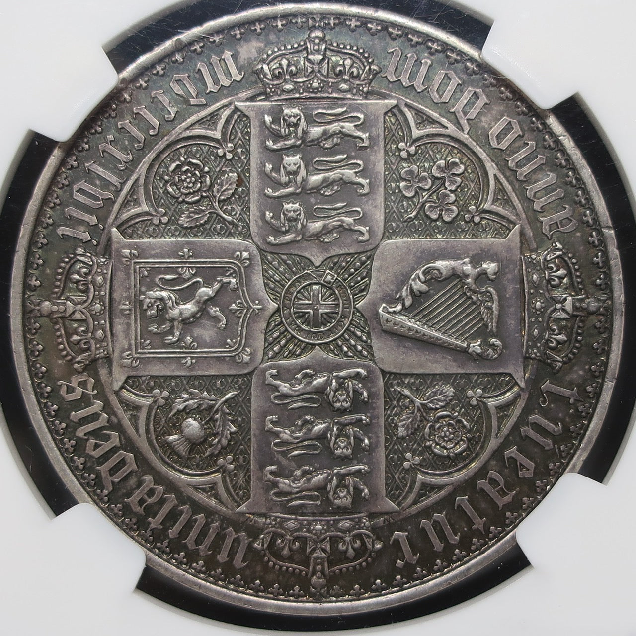 1847 イギリス ゴシッククラウン銀貨 ヴィクトリア女王 アンデシモ PF60 NGC – CoinBlessing(コインブレッシング)