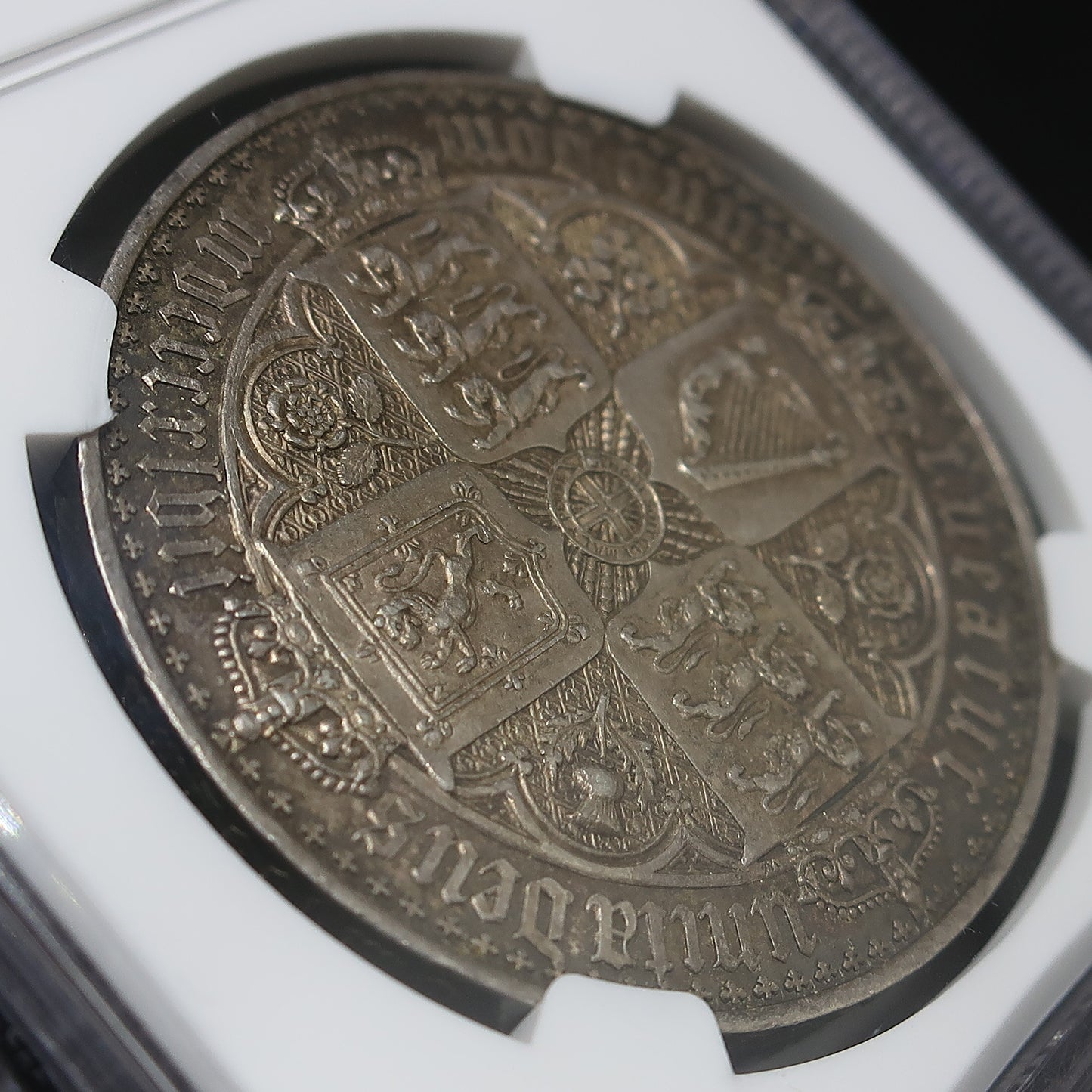 1847 イギリス ゴシッククラウン銀貨 ヴィクトリア女王 アンデシモ PF60 NGC鑑定済み