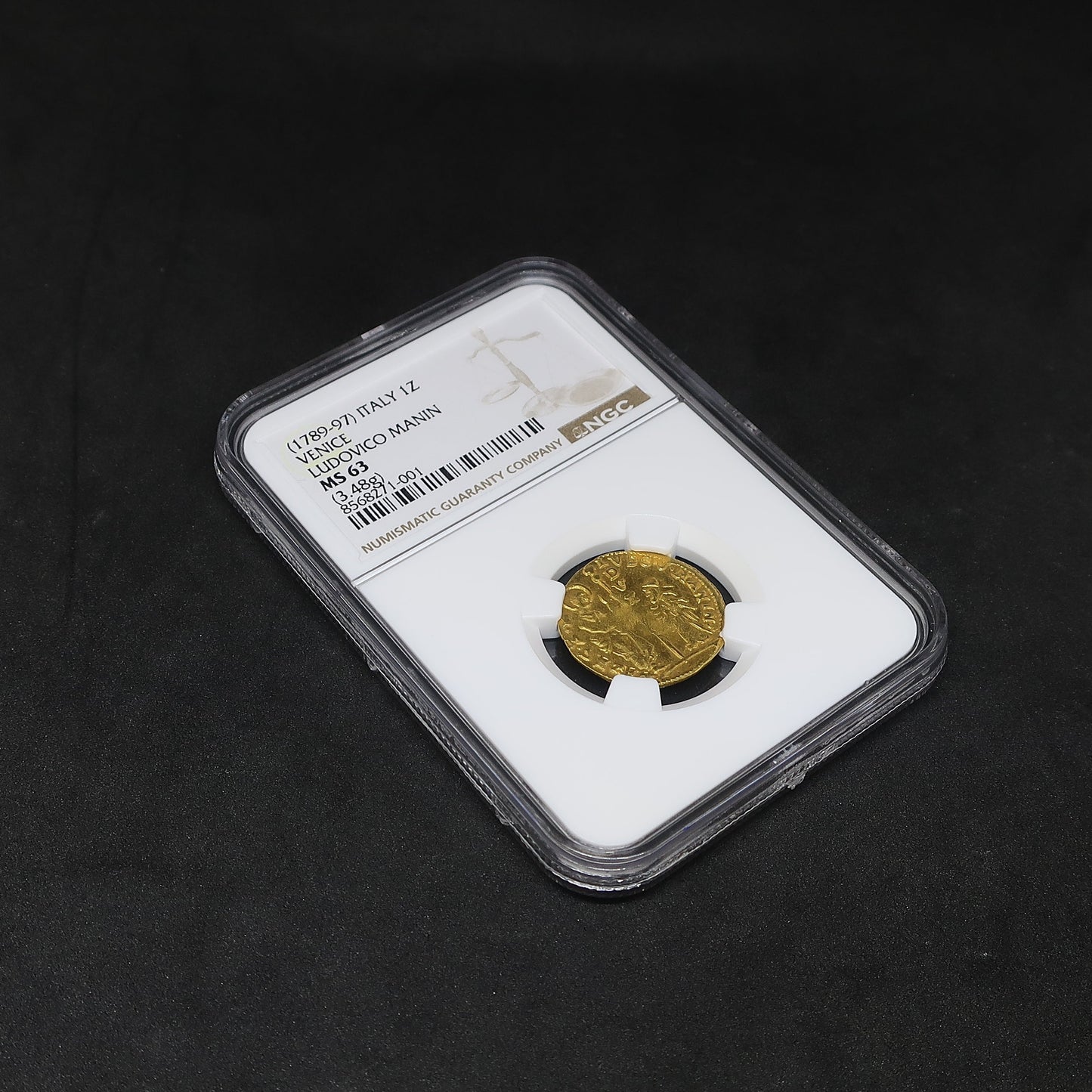 1789-97 イタリア ヴェネツィア共和国 ゼッキーノ金貨 ルドヴィコ・マニン MS63 NGC鑑定済み 斜めからのスラブ表面全体像