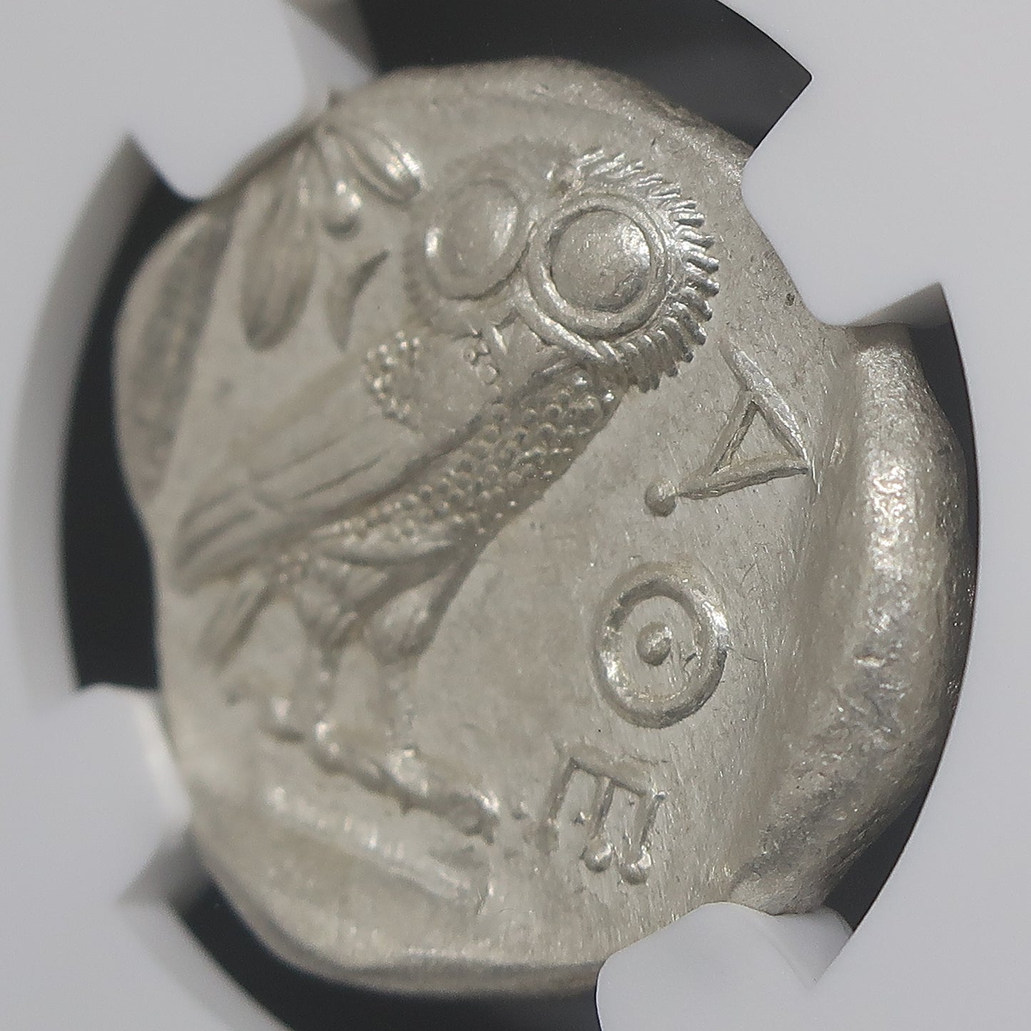 440-404 BC 古代ギリシャ アッティカ アテネ テトラドラクマ銀貨 MS4/5-4/5 NGC鑑定済み アンティークコイン 斜めからの裏面全体像