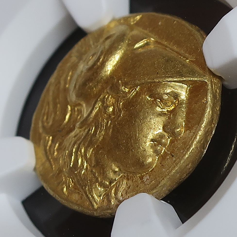 336-323BC マケドニア王国 スタテル金貨 アレキサンダー大王 ChAU 5/5-4/5 NGC鑑定済み 斜めからの表面全体像