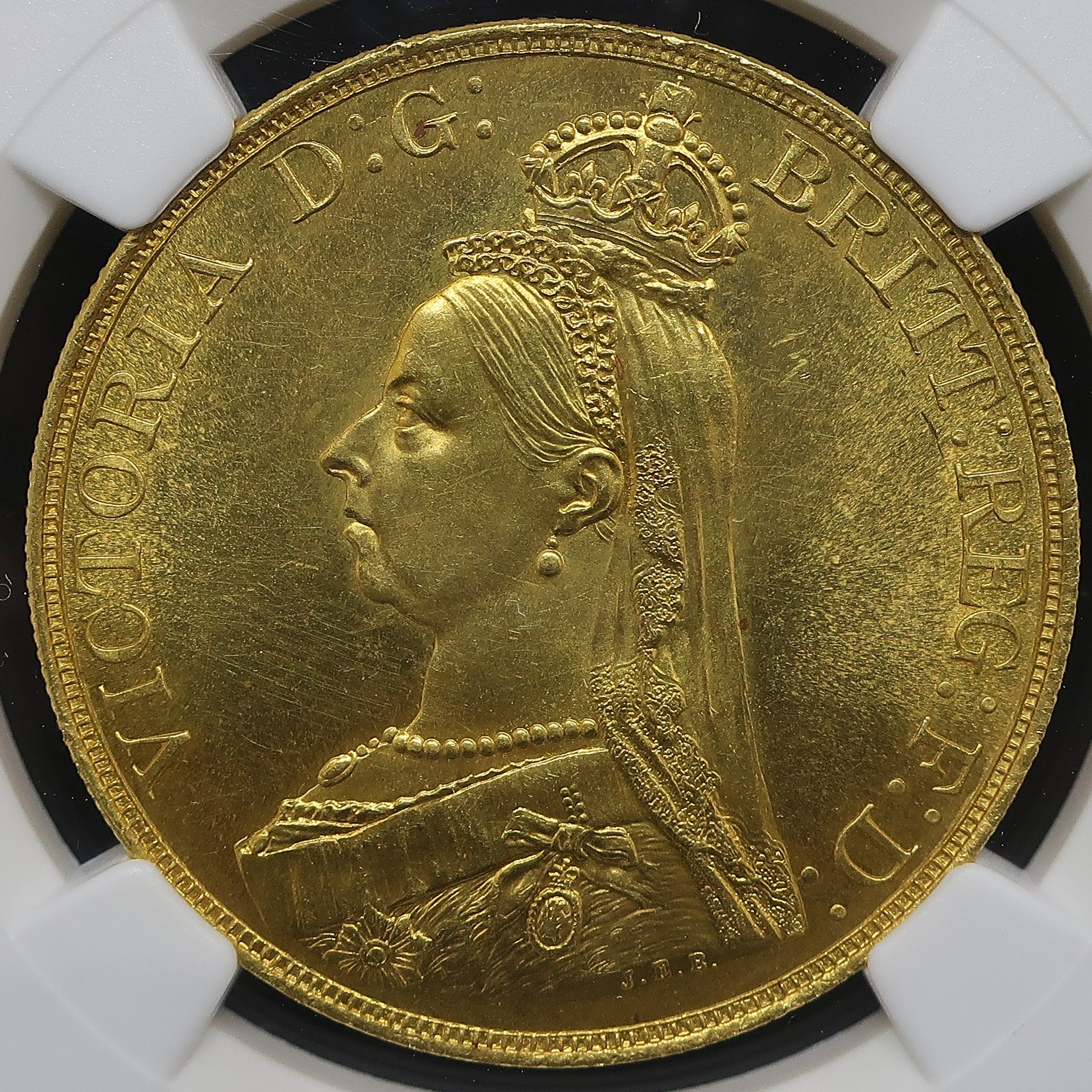 1887年 イギリス ヴィクトリア女王 5ポンド金貨 表面クローズアップ